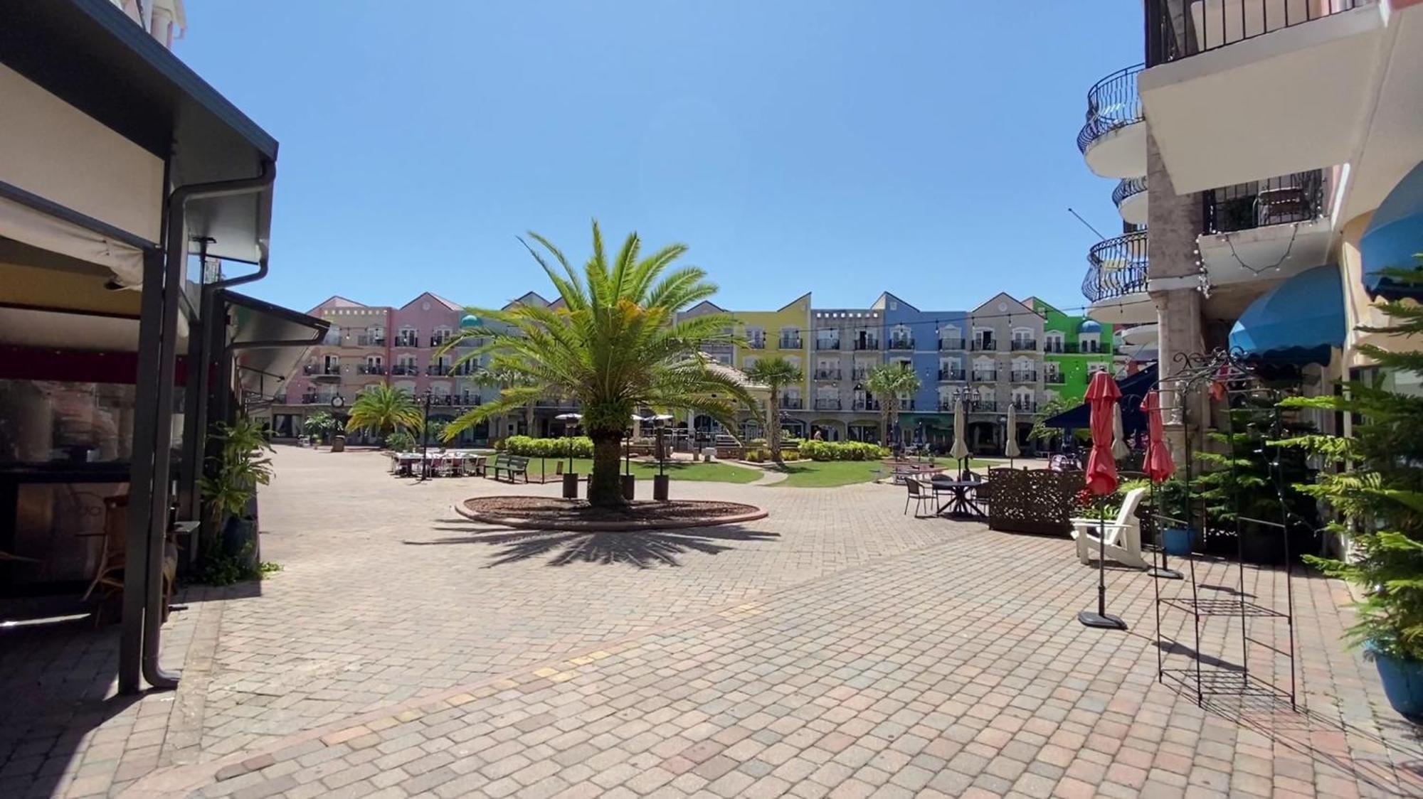 Cozy Queen Suite In European Village With Balcony View Near Beaches Palm Coast Exterior photo