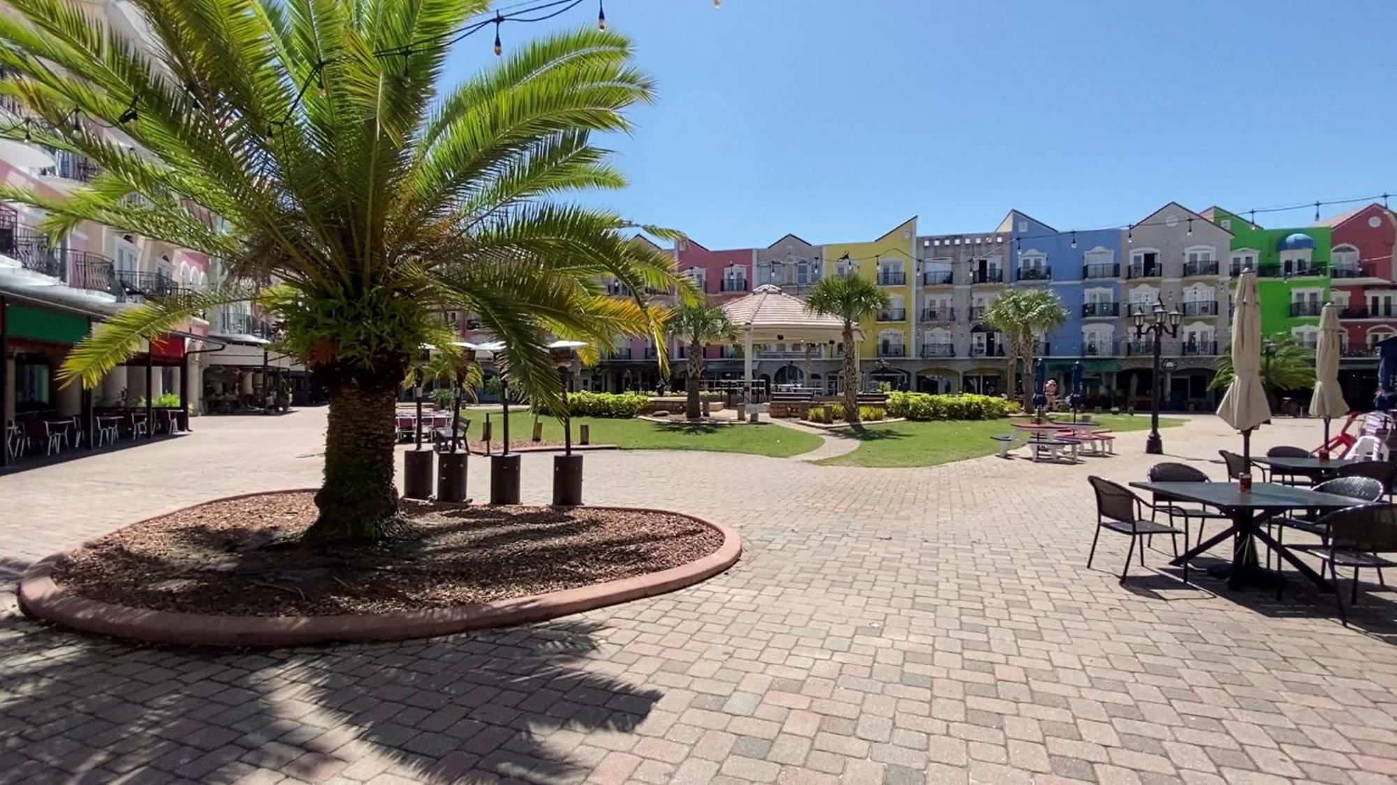 Cozy Queen Suite In European Village With Balcony View Near Beaches Palm Coast Exterior photo